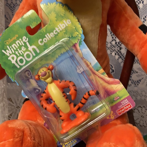 New in sealed boxes 4 pc vintage Winnie the Pooh figurines by Fisher Price, 2000 - Picture 2 of 10